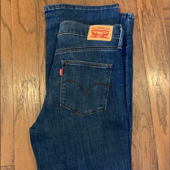NWT Levi’s slimming bootcut Jeans - Picture 6 of 6